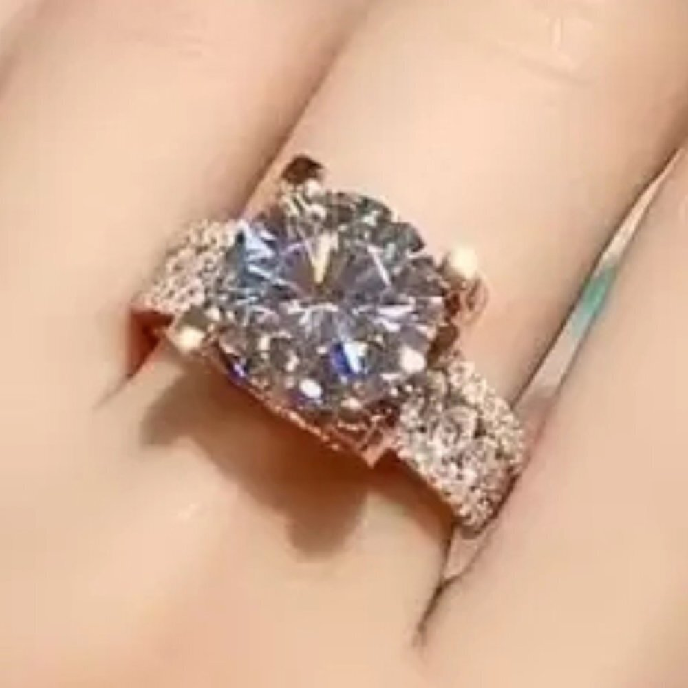💥Crystal Pure Zircon Rose Gold Luxury Chunky Ring for Women, UNVN12256